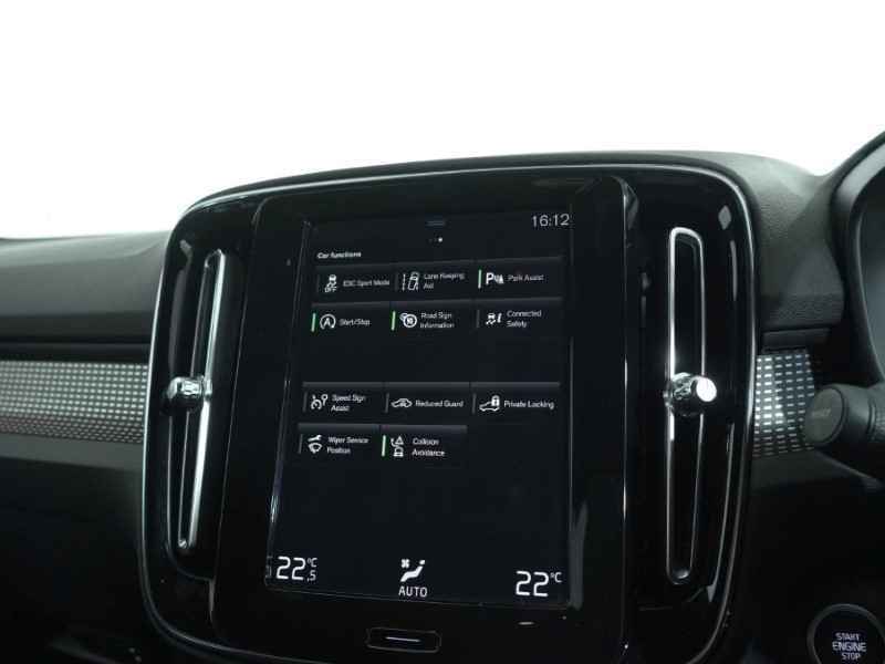 2020 (20) VOLVO XC40 1.5 T3 [163] R DESIGN 5dr 4887580