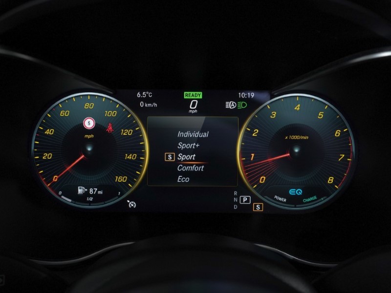 2019 (19) MERCEDES-BENZ C CLASS C200 AMG Line Premium 2dr 9G-Tronic 4883212