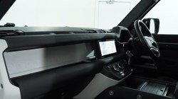 2020 (70) LAND ROVER DEFENDER 3.0 D250 X-Dynamic SE 90 3dr Auto 4867030