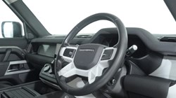 2020 (70) LAND ROVER DEFENDER 3.0 D250 X-Dynamic SE 90 3dr Auto 4866996