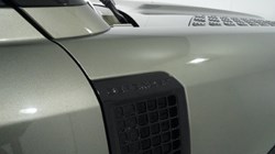 2020 (70) LAND ROVER DEFENDER 3.0 D250 X-Dynamic SE 90 3dr Auto 4867025