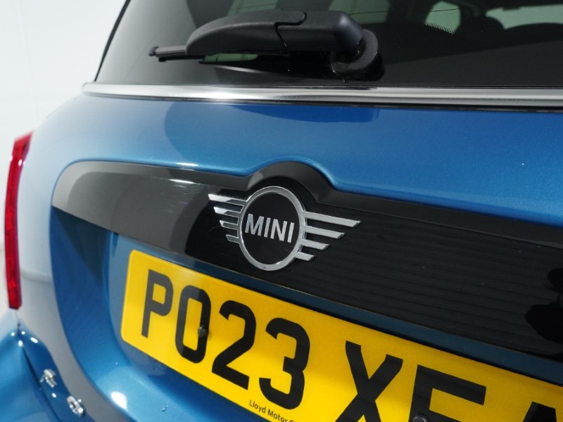 2023 (23) MINI COUNTRYMAN 1.5 Cooper Classic Premium 5dr Auto 4879686