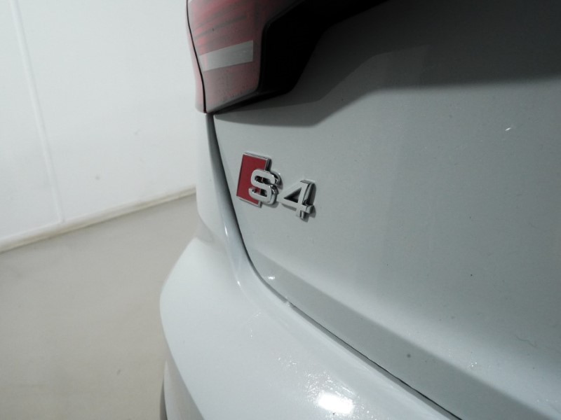 2020 (20) AUDI A4 S4 TDI Quattro Black Edition 4dr Tiptronic 4881993