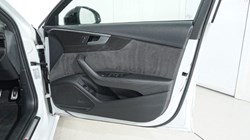 2020 (20) AUDI A4 S4 TDI Quattro Black Edition 4dr Tiptronic 4882015