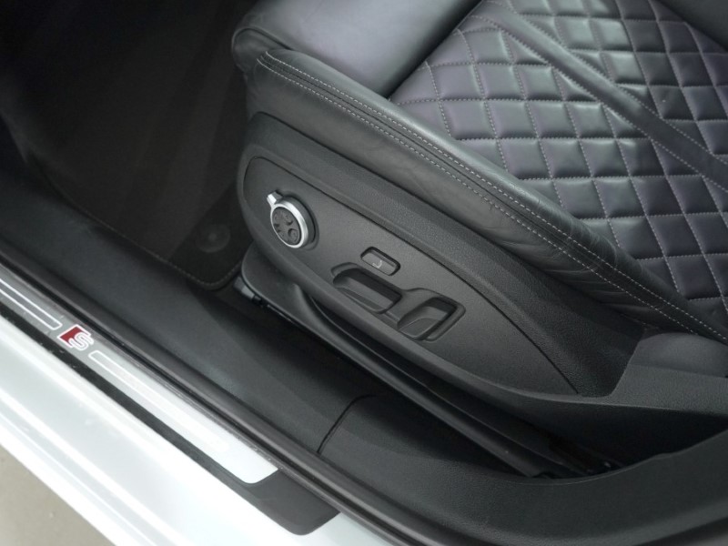 2020 (20) AUDI A4 S4 TDI Quattro Black Edition 4dr Tiptronic 4882004