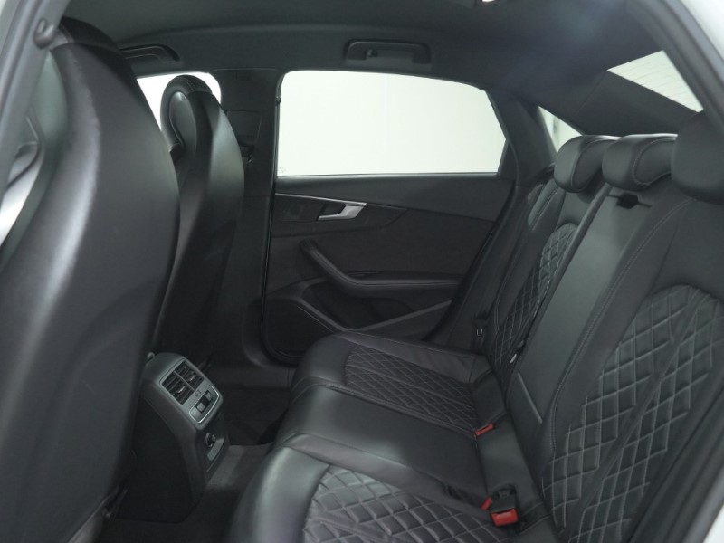 2020 (20) AUDI A4 S4 TDI Quattro Black Edition 4dr Tiptronic 4882001