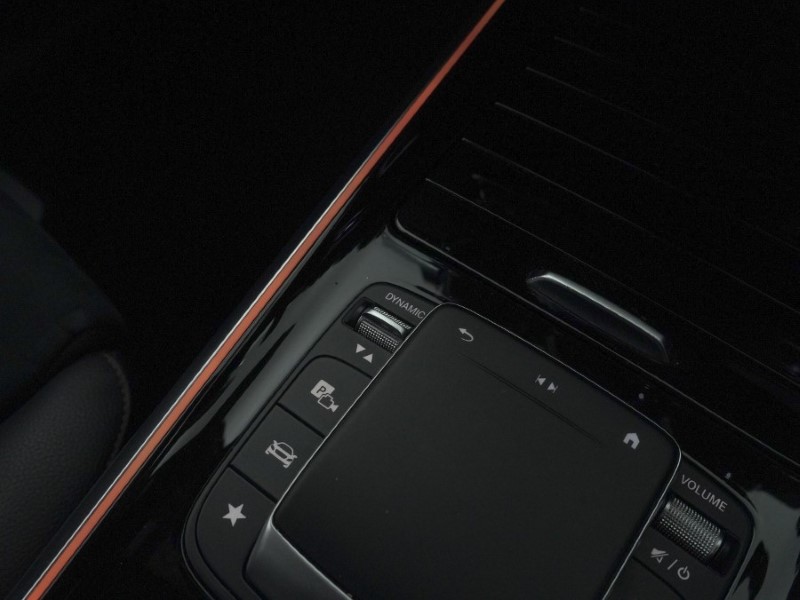 2021 (71) MERCEDES-BENZ GLB 200 AMG Line Premium 5dr 7G-Tronic 4890835