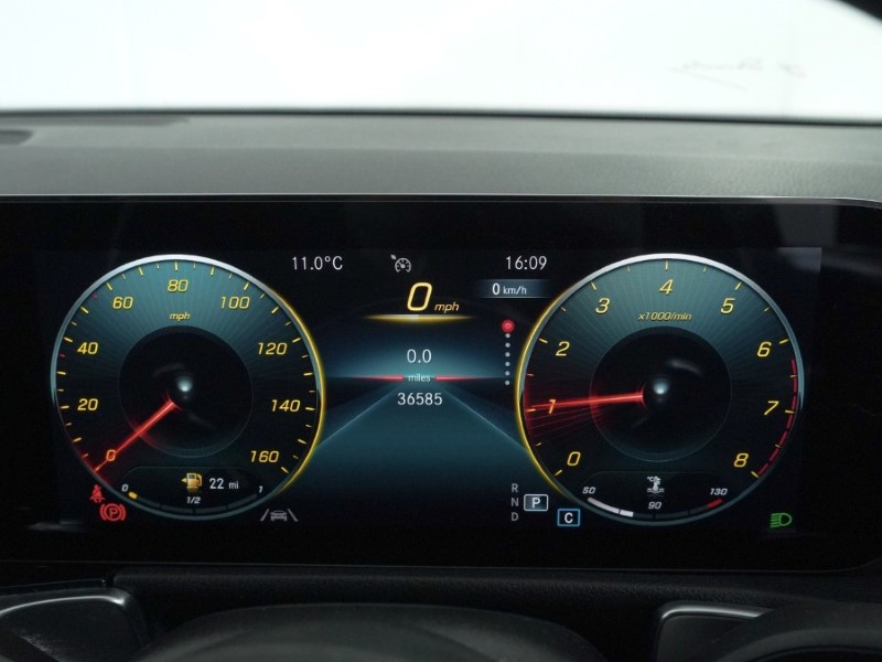 2021 (71) MERCEDES-BENZ GLB 200 AMG Line Premium 5dr 7G-Tronic 4890825