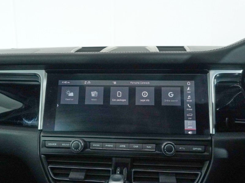 2026 (75) PORSCHE MACAN 5dr PDK 4901297