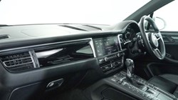 2026 (75) PORSCHE MACAN 5dr PDK 4901275