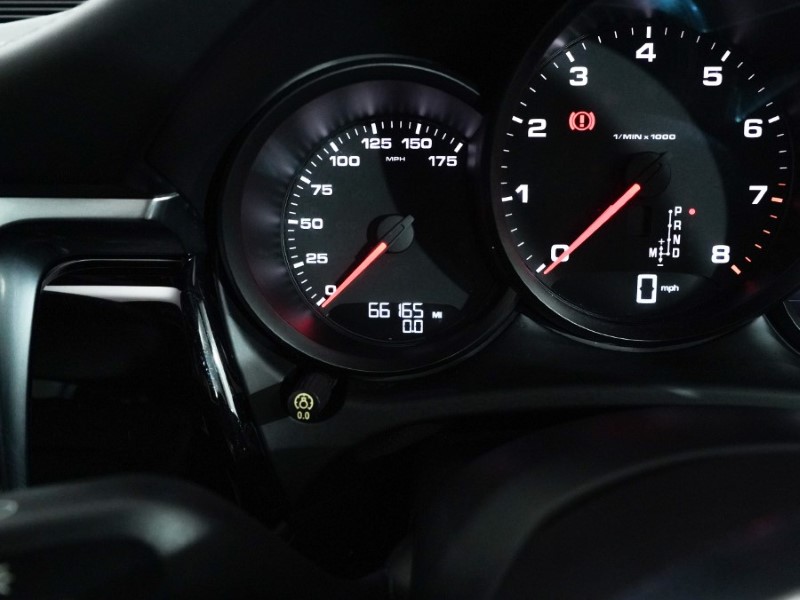 2026 (75) PORSCHE MACAN 5dr PDK 4901302