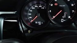 2026 (75) PORSCHE MACAN 5dr PDK 4901302