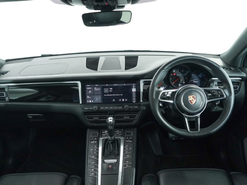 2026 (75) PORSCHE MACAN 5dr PDK 4901287