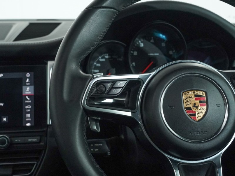 2026 (75) PORSCHE MACAN 5dr PDK 4901291