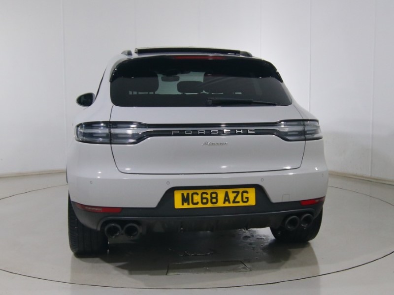 2026 (75) PORSCHE MACAN 5dr PDK 4900020