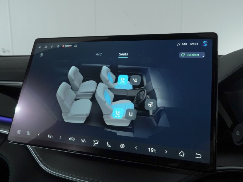 2025 (25) BYD SEAL U 1.5 DM-i Boost 5dr Auto 4897103