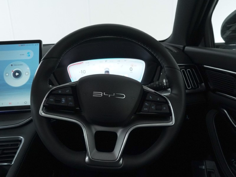 2025 (25) BYD SEAL U 1.5 DM-i Comfort 5dr Auto 4890968