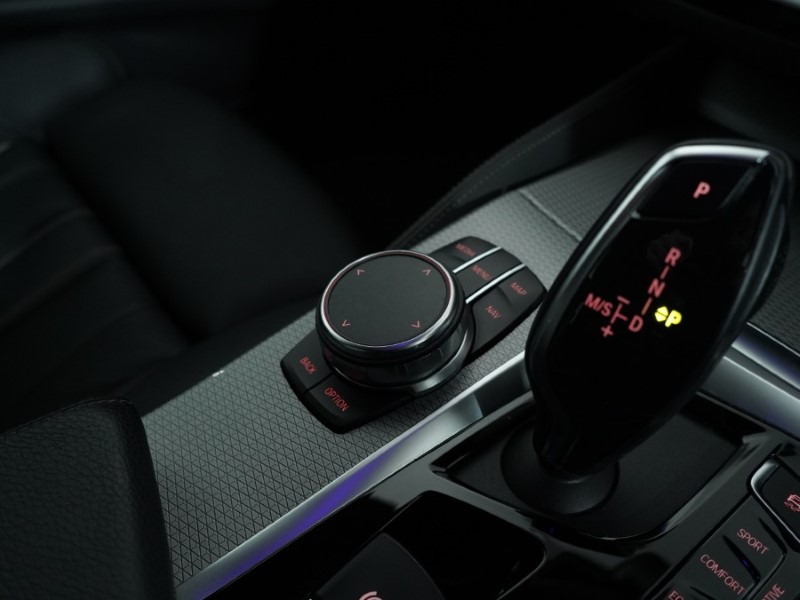 2018 (68) BMW 5 SERIES 530d xDrive M Sport 4dr Auto 4894930