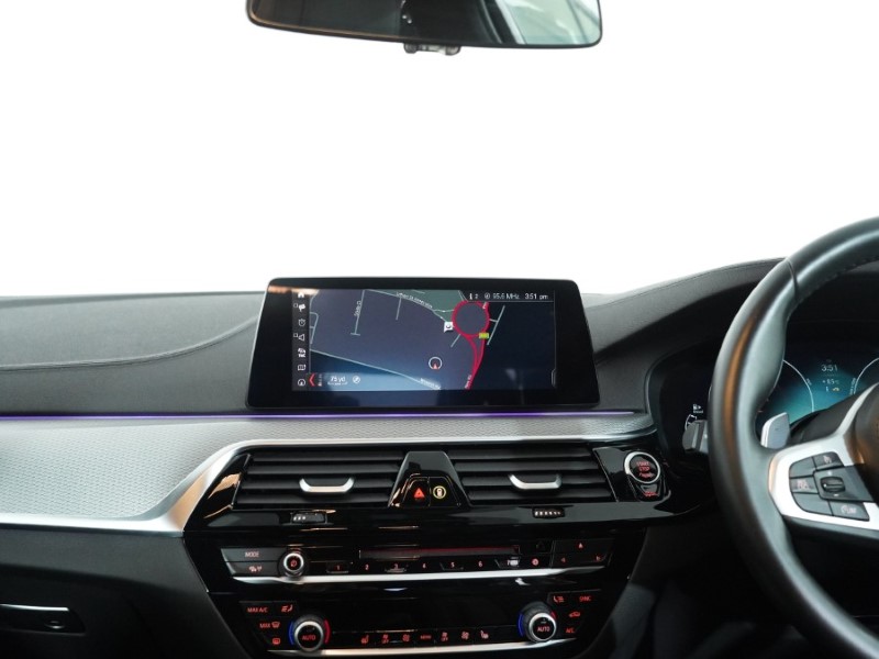 2018 (68) BMW 5 SERIES 530d xDrive M Sport 4dr Auto 4895388