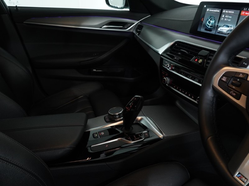 2018 (68) BMW 5 SERIES 530d xDrive M Sport 4dr Auto 4894926