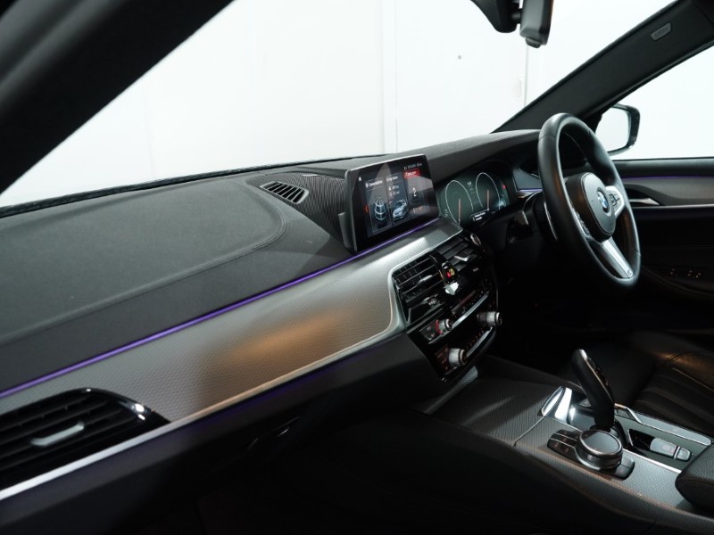 2018 (68) BMW 5 SERIES 530d xDrive M Sport 4dr Auto 4894928