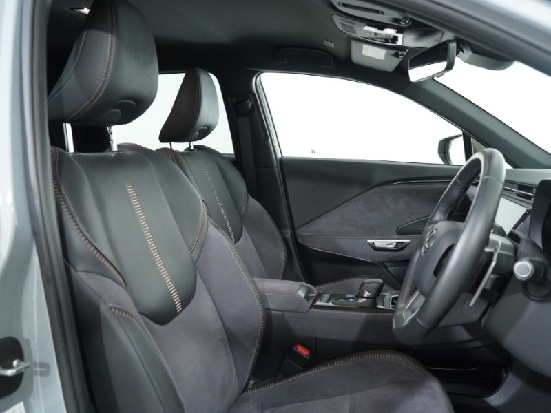 2024 (24) LEXUS LBX 1.5 Takumi 5dr E-CVT 4901058