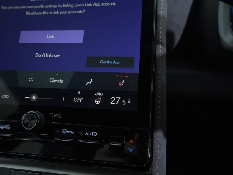 2024 (24) LEXUS LBX 1.5 Takumi 5dr E-CVT 4901043