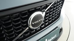 2023 (23) VOLVO XC40 2.0 B3P Plus Dark 5dr Auto 4898128