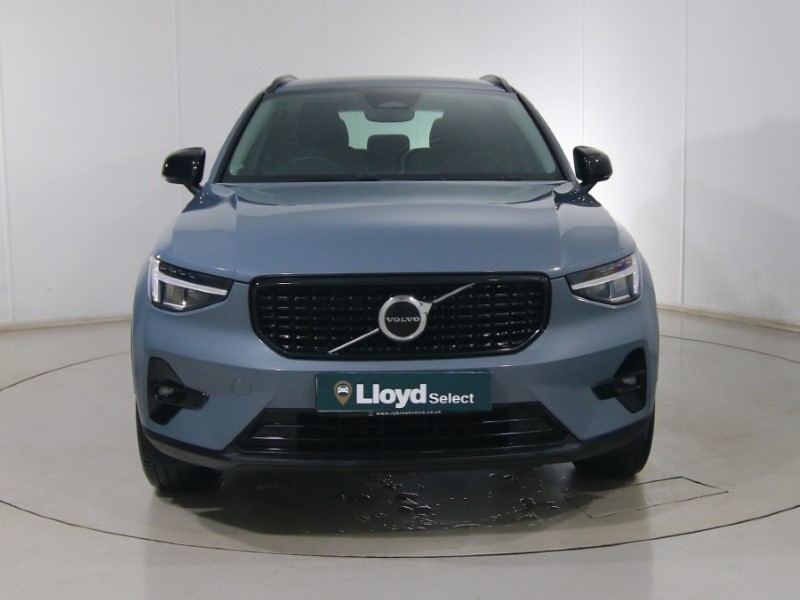 2023 (23) VOLVO XC40 2.0 B3P Plus Dark 5dr Auto 4898151