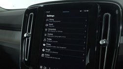 2023 (23) VOLVO XC40 2.0 B3P Plus Dark 5dr Auto 4898145