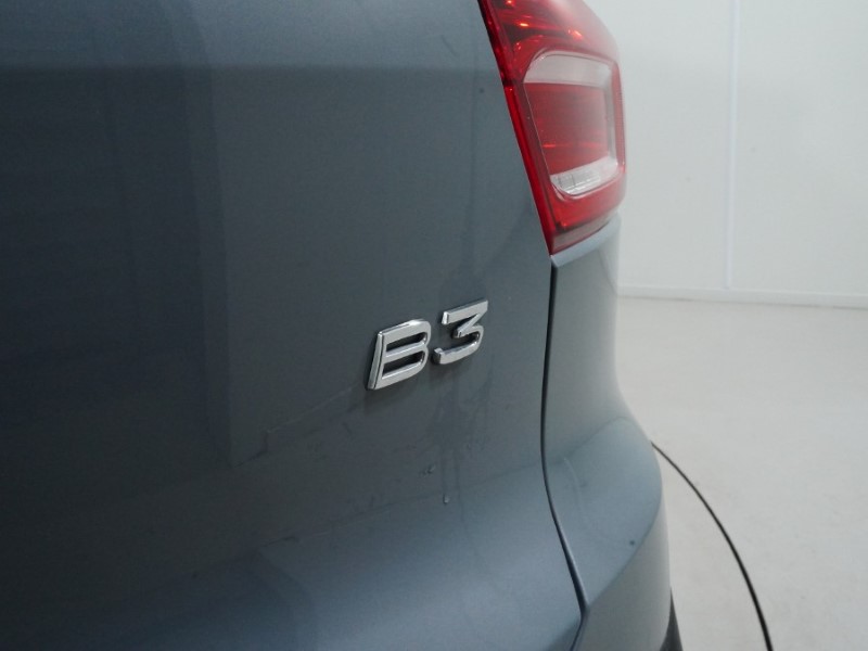 2023 (23) VOLVO XC40 2.0 B3P Plus Dark 5dr Auto 4898117