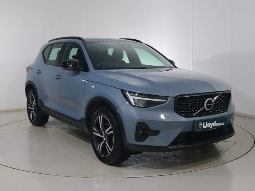 2023 (23) VOLVO XC40 2.0 B3P Plus Dark 5dr Auto