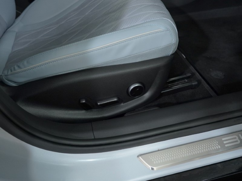 2025 (75) BYD SEAL 390kW Excellence AWD 83kWh 4dr Auto 4930925