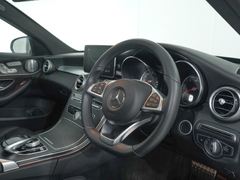 2018 (18) MERCEDES-BENZ C CLASS C250d AMG Line Premium Plus 5dr 9G-Tronic 4906598