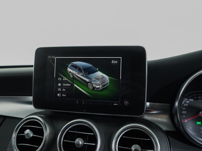 2018 (18) MERCEDES-BENZ C CLASS C250d AMG Line Premium Plus 5dr 9G-Tronic 4906623