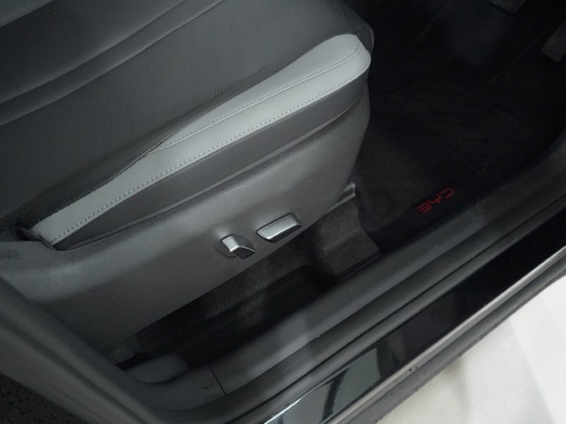 2025 (25) BYD DOLPHIN SURF 65kW Boost 43kWh 5dr Auto 4906645