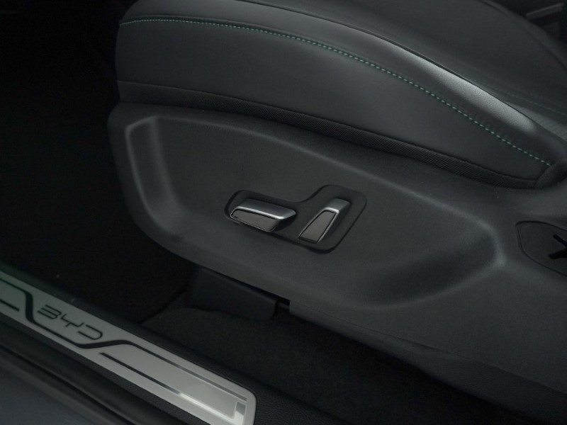 2024 (74) BYD SEAL U 1.5 DM-i Boost 5dr Auto 4909152