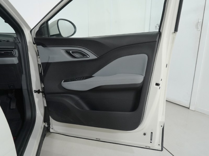 2025 (75) BYD DOLPHIN SURF 65kW Boost 43kWh 5dr Auto 4911685