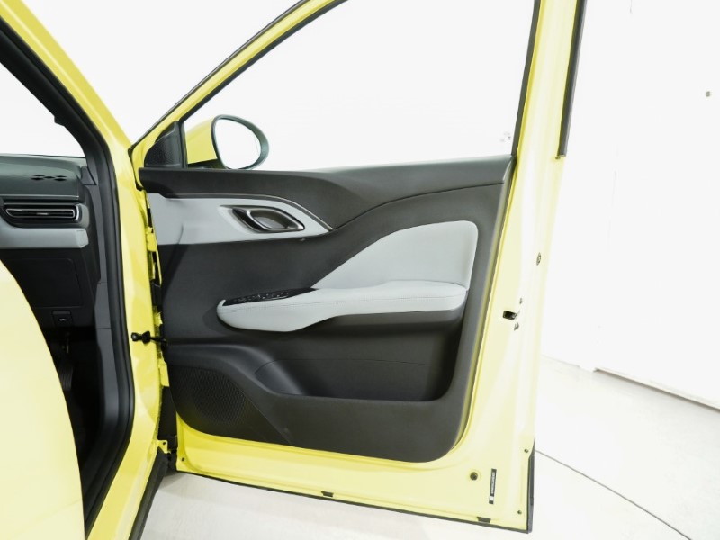 2025 (75) BYD DOLPHIN SURF 65kW Boost 43kWh 5dr Auto 4910922