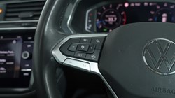 2021 (21) VOLKSWAGEN TIGUAN 1.5 TSI 150 Elegance 5dr DSG 4921512