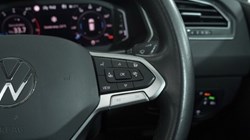 2021 (21) VOLKSWAGEN TIGUAN 1.5 TSI 150 Elegance 5dr DSG 4921510