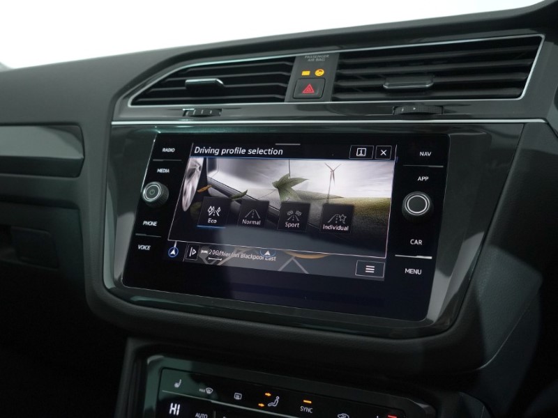 2021 (21) VOLKSWAGEN TIGUAN 1.5 TSI 150 Elegance 5dr DSG 4921524