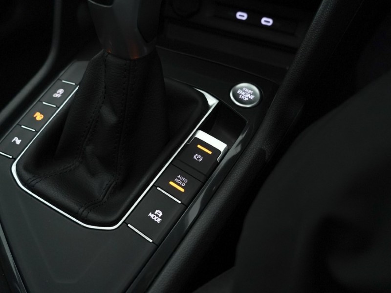 2021 (21) VOLKSWAGEN TIGUAN 1.5 TSI 150 Elegance 5dr DSG 4921520