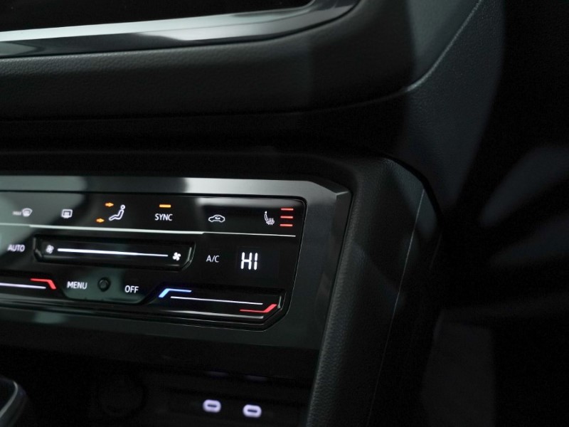 2021 (21) VOLKSWAGEN TIGUAN 1.5 TSI 150 Elegance 5dr DSG 4921518