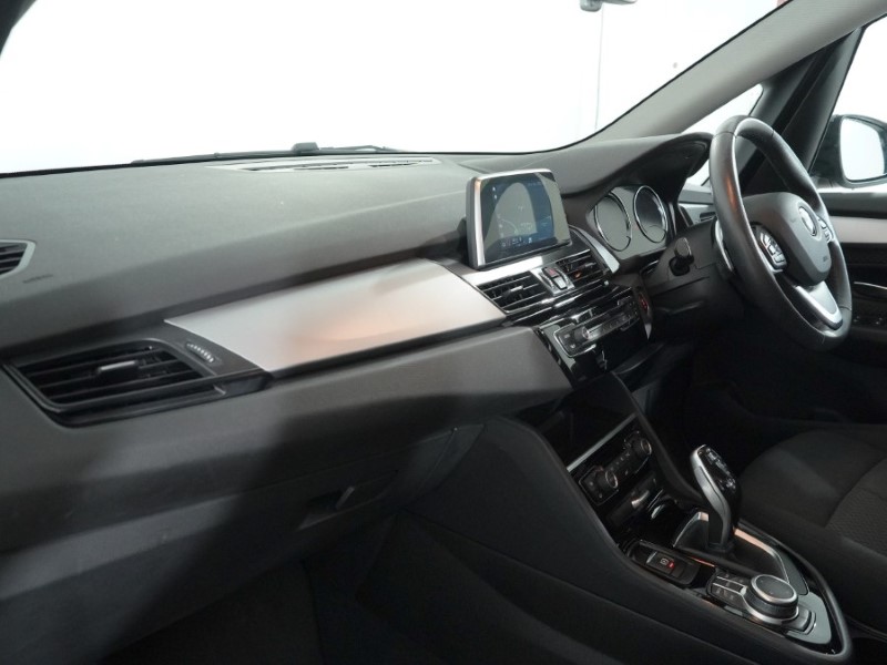 2020 (70) BMW 2 SERIES 220i SE 5dr DCT 4915222