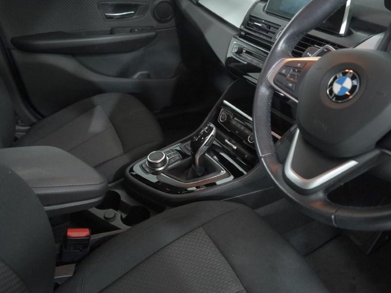 2020 (70) BMW 2 SERIES 220i SE 5dr DCT 4915211