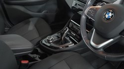2020 (70) BMW 2 SERIES 220i SE 5dr DCT 4915211