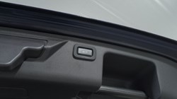 2021 (21) LAND ROVER DISCOVERY SPORT 2.0 D200 R-Dynamic HSE 5dr Auto 4923634