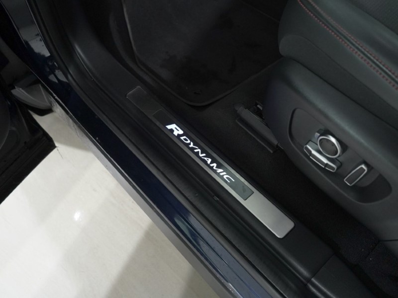 2021 (21) LAND ROVER DISCOVERY SPORT 2.0 D200 R-Dynamic HSE 5dr Auto 4923625