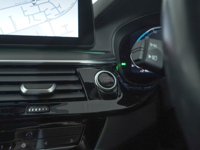 2021 (21) BMW 5 SERIES 530e M Sport 4dr Auto 4939469